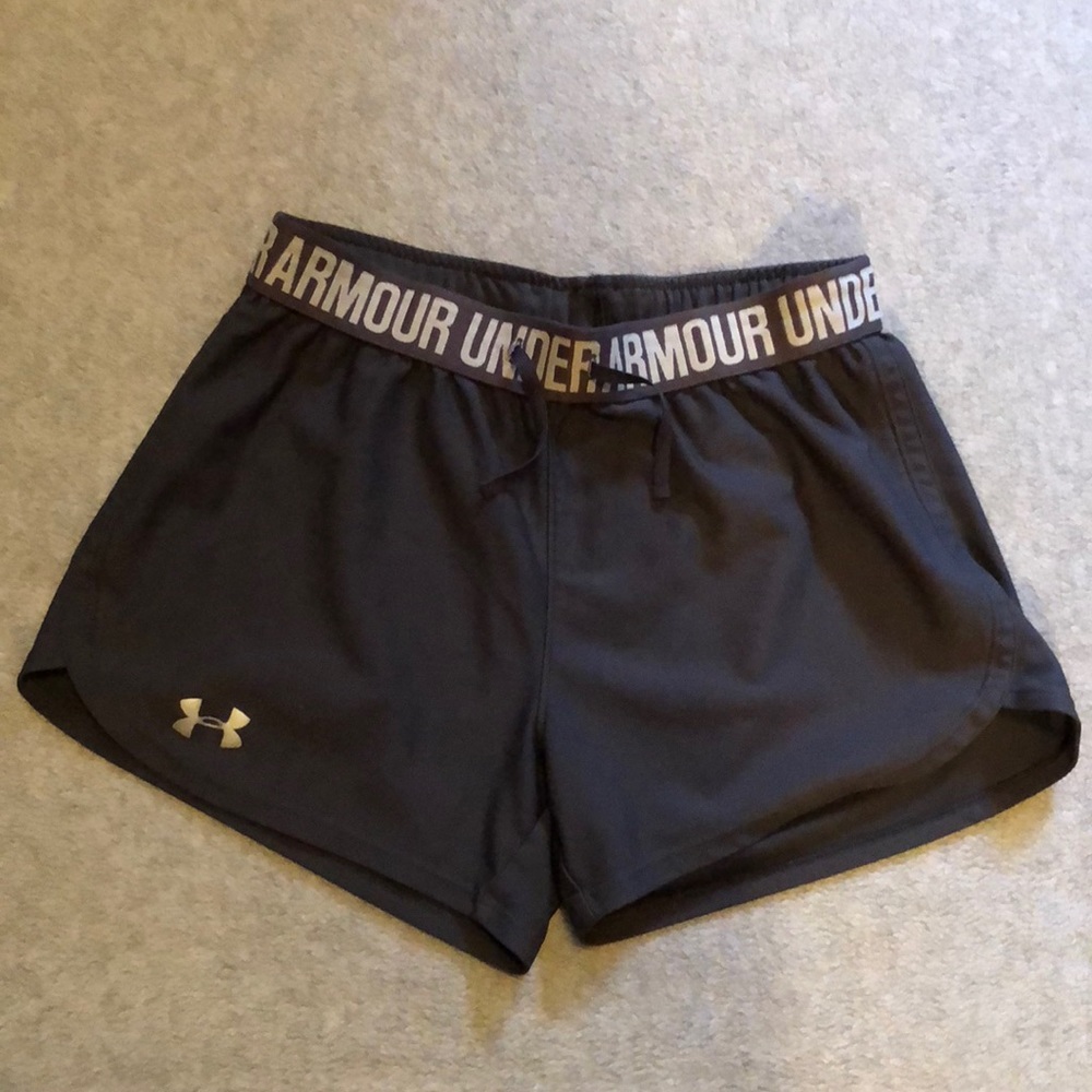 Under Armour Play Up Shorts Size XS